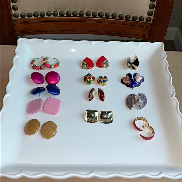 Vintage Earrings on a Platter!💖 - Picture 3 of 4